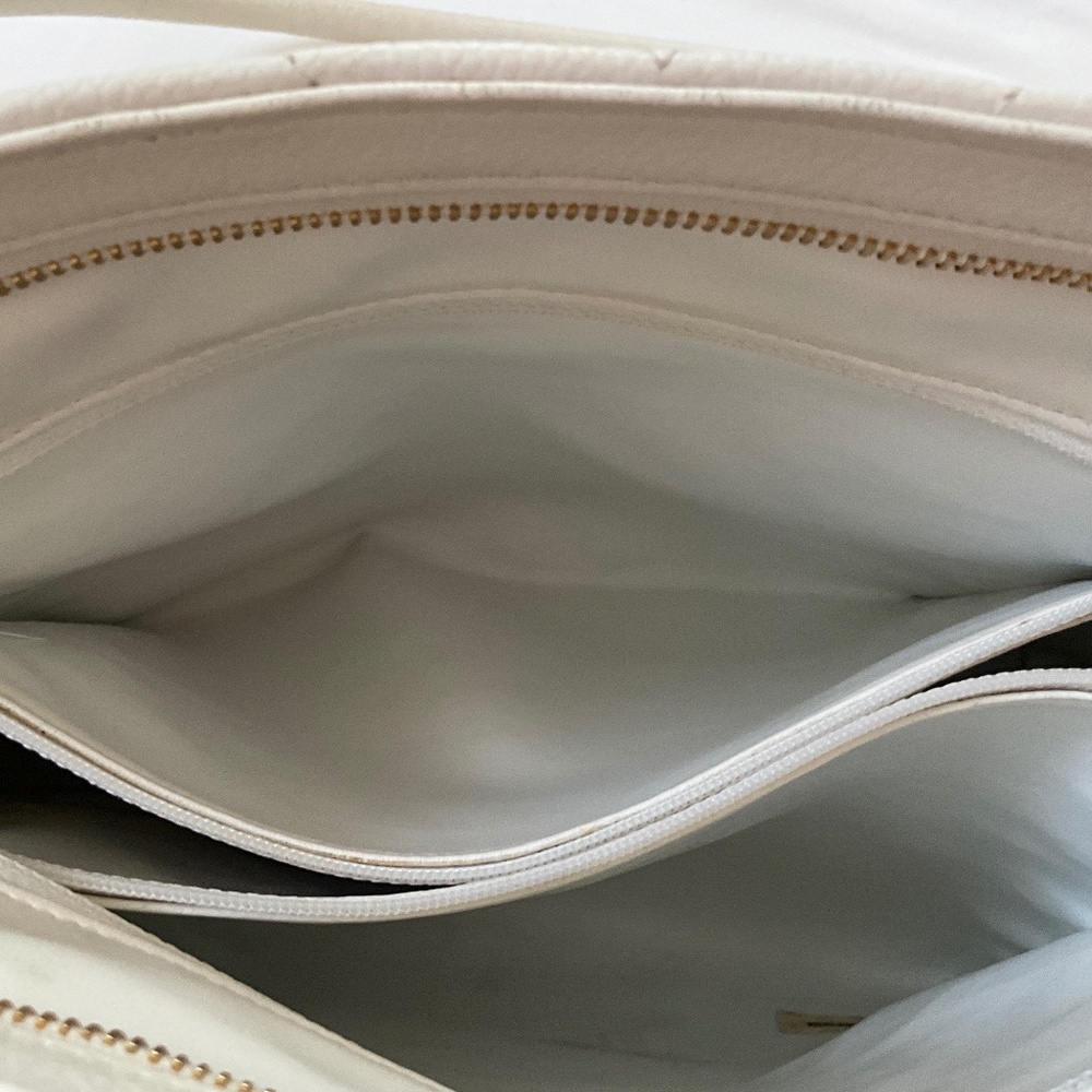 CHANEL Vintage Caviar Chevron V Stitch Shoulder Bag Tote White - Picture 13 of 16